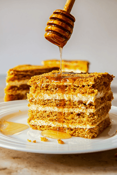 Medovik Honey Cake